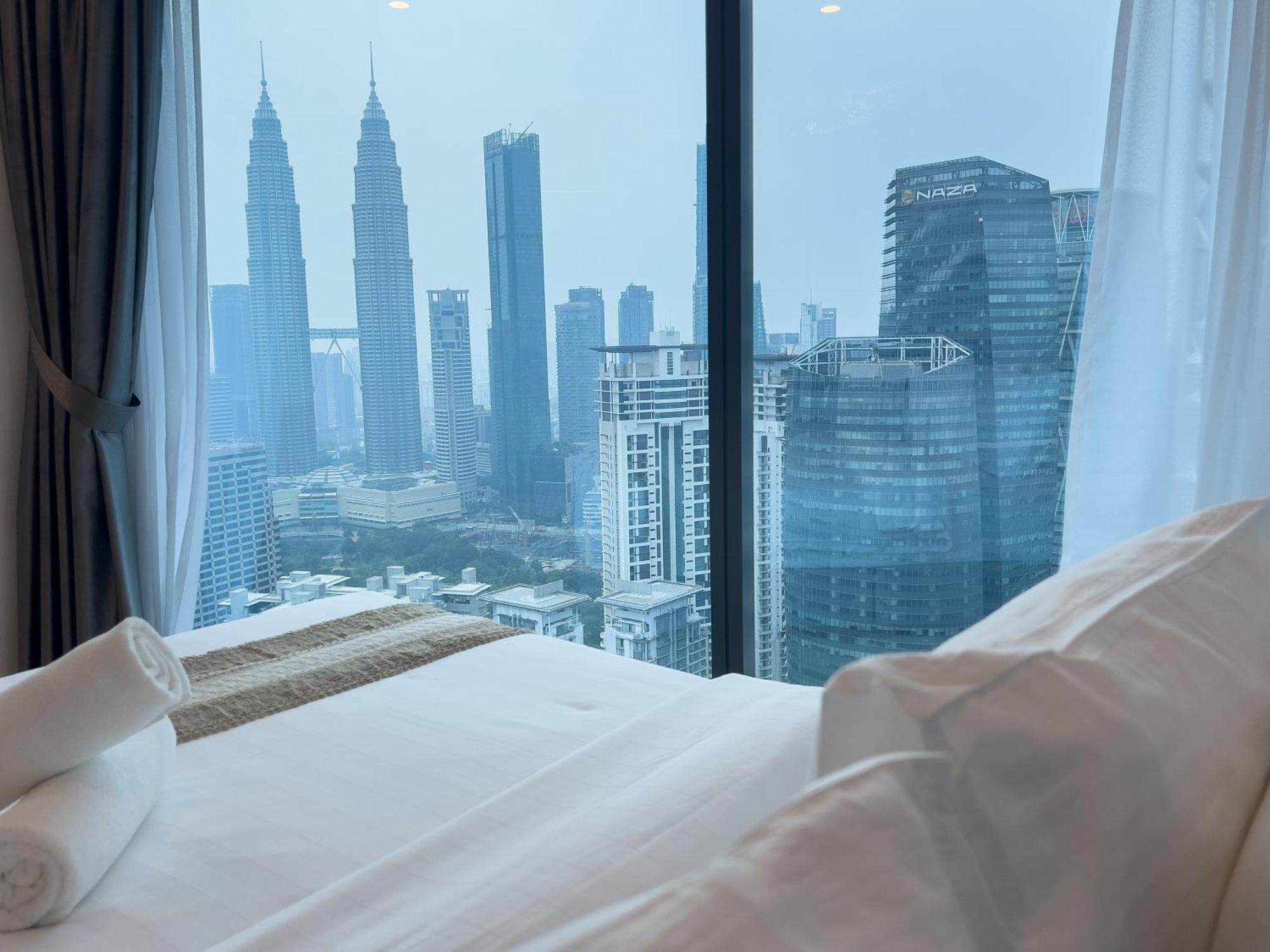 Apartment Crystal At Eaton Klcc Kuala Lumpur